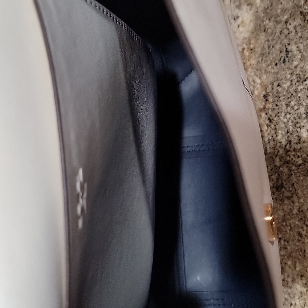 Tory Burch Euc Elegant White Backpack Handbag - image 8